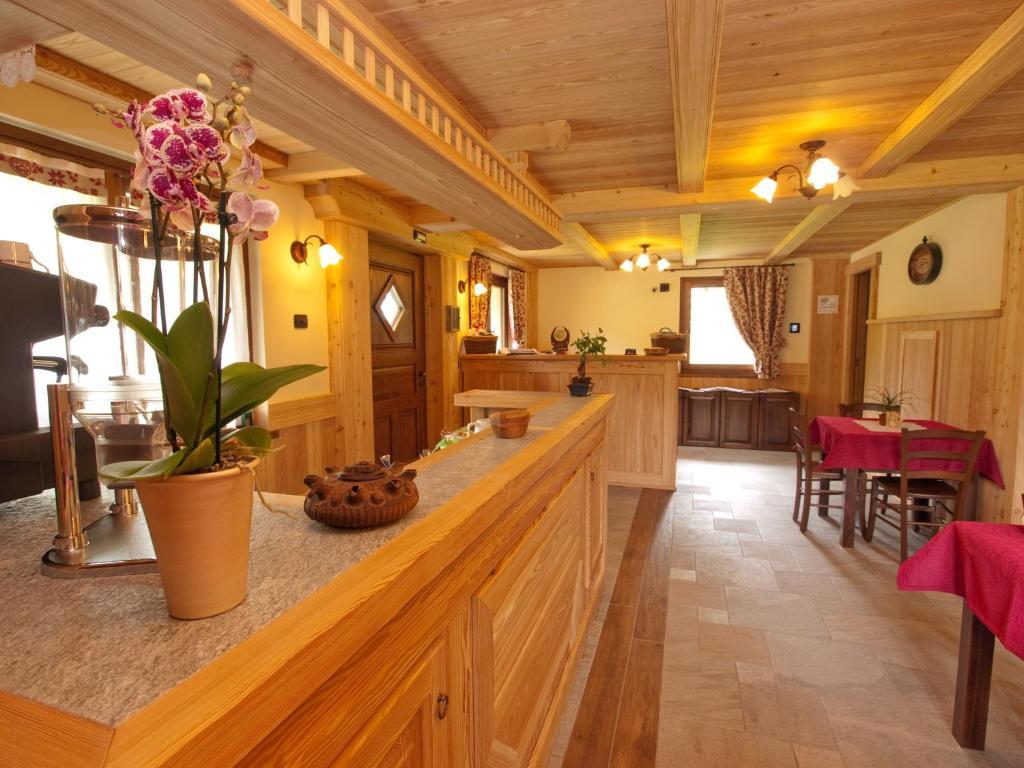 Villa Americana Chambres D'Hotes Champoluc Exterior photo