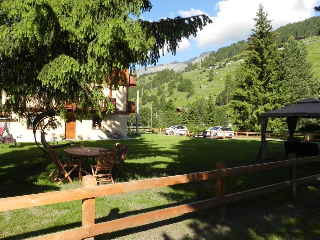 Villa Americana Chambres D'Hotes Champoluc Exterior photo