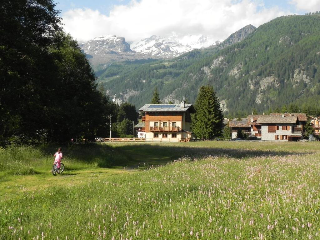 Villa Americana Chambres D'Hotes Champoluc Exterior photo
